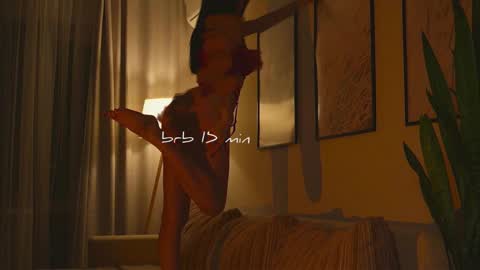 Molly online show from November 2025 02:46:01 PM