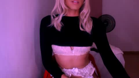 Snapshot of xxxanonymousloverxxx chatting on April 2026 02:14:01 AM Chiara online show from April 2026 02:14:01 AM