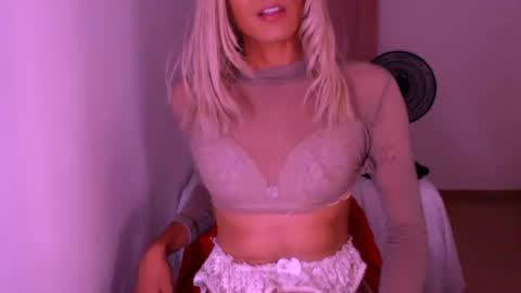 Snapshot of xxxanonymousloverxxx chatting on April 2026 05:11:01 AM Chiara online show from April 2026 05:11:01 AM