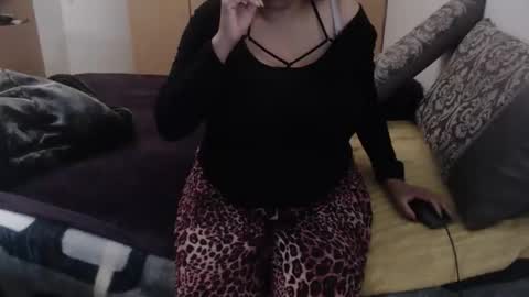 Ayanda online show from October 2025 06:28:02 PM