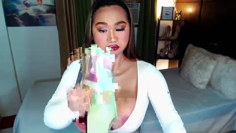 OLIVIA online show from January 2025 06:17:02 PM