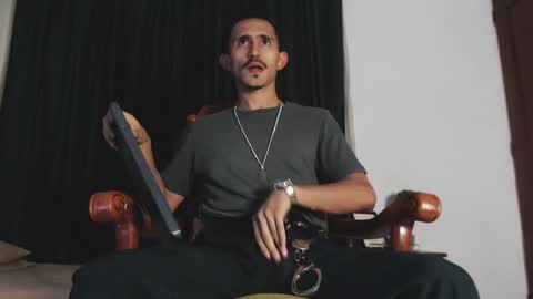 Snapshot of xxxhome_alonexxx chatting on January 2025 08:26:02 PM Kev online show from January 2025 08:26:02 PM