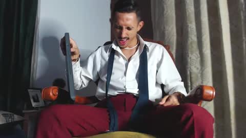 Snapshot of xxxhome_alonexxx chatting on February 2025 07:25:01 PM Kev online show from February 2025 07:25:01 PM