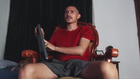 Snapshot of xxxhome_alonexxx chatting on February 2025 08:14:02 PM Kev online show from February 2025 08:14:02 PM