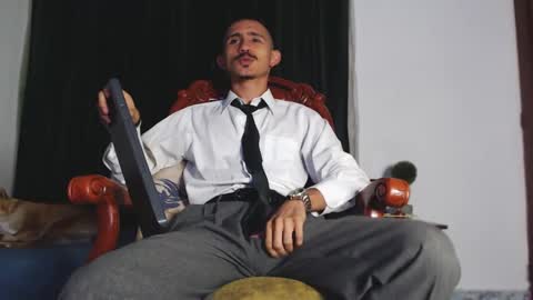 Snapshot of xxxhome_alonexxx chatting on February 2025 07:38:02 PM Kev online show from February 2025 07:38:02 PM