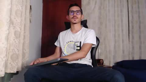 Snapshot of xxxhome_alonexxx chatting on September 2025 09:20:02 PM Kev online show from September 2025 09:20:02 PM