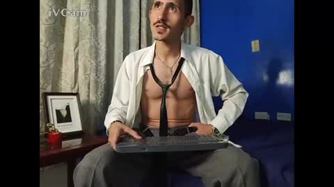 Snapshot of xxxhome_alonexxx chatting on November 2025 08:31:01 PM Kev online show from November 2025 08:31:01 PM