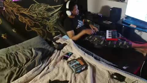 xxxjrstrokesxxx online show from March 2025 04:44:01 PM