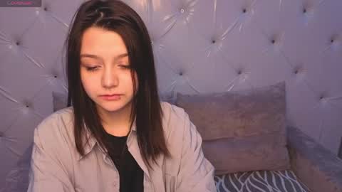 Snapshot of xxxnaughtyfoxxx chatting on April 2026 09:35:02 AM foxy online show from April 2026 09:35:02 AM