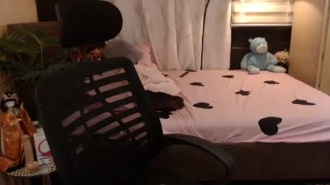 Angela online show from February 2025 06:46:01 AM