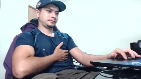 Snapshot of yacklol chatting on February 2025 02:45:01 AM jack thopmson online show from February 2025 02:45:01 AM