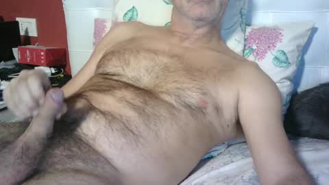 Snapshot of yahe2010 chatting on December 2024 05:04:02 AM grillino online show from December 2024 05:04:02 AM