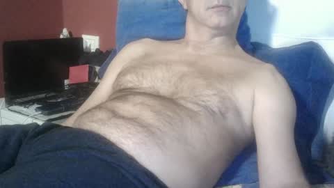 Snapshot of yahe2010 chatting on January 2025 01:58:02 AM grillino online show from January 2025 01:58:02 AM