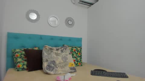 yaiza_sexylovee online show from March 2026 01:44:02 AM