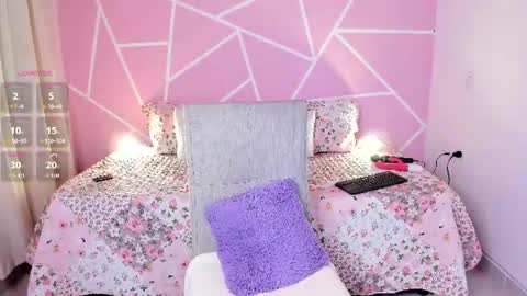 Snapshot of yaky_ chatting on June 2026 11:25:01 AM Yakeline online show from June 2026 11:25:01 AM