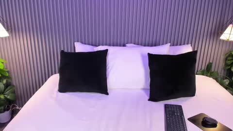 Yalezka online show from March 2026 04:56:01 AM