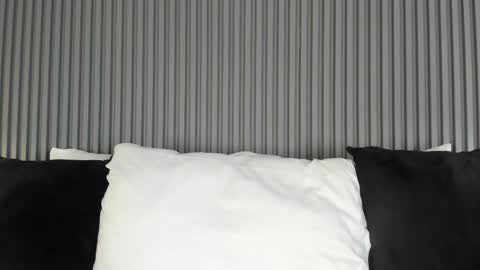 Yalezka online show from May 2026 04:10:01 AM
