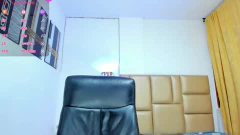 Snapshot of yamirawalker chatting on September 2025 07:35:01 PM Naomi online show from September 2025 07:35:01 PM