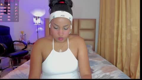 Snapshot of yamirawalker chatting on September 2025 07:15:01 PM Naomi online show from September 2025 07:15:01 PM