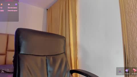 Snapshot of yamirawalker chatting on October 2025 08:05:02 PM Naomi online show from October 2025 08:05:02 PM