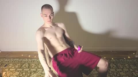 Yan online show from November 2025 04:19:02 PM