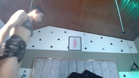 Snapshot of yangshy chatting on February 2026 11:43:02 AM YANG online show from February 2026 11:43:02 AM