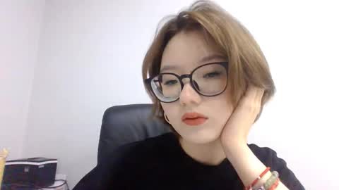 Lily online show from October 2025 07:53:01 AM