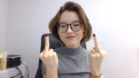 Lily online show from October 2025 07:20:01 AM