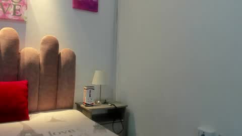 yara10_ online show from April 2026 11:34:01 AM