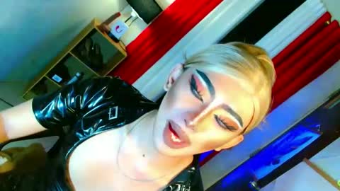 miss yasii online show from November 2025 04:00:01 PM