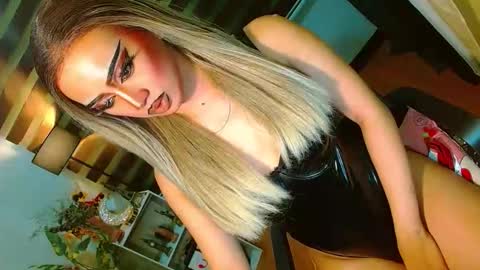 miss yasii online show from April 2026 08:57:02 PM