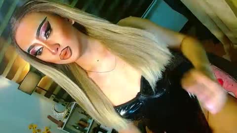 miss yasii online show from May 2026 01:38:02 PM