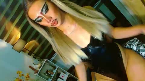 miss yasii online show from May 2026 05:21:02 PM