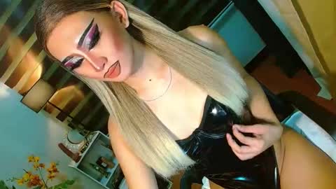 miss yasii online show from May 2026 02:36:02 PM