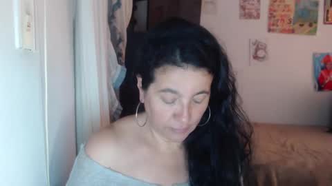 Snapshot of yasmin_love85 chatting on December 2025 03:19:01 PM yasmin_love85 online show from December 2025 03:19:01 PM