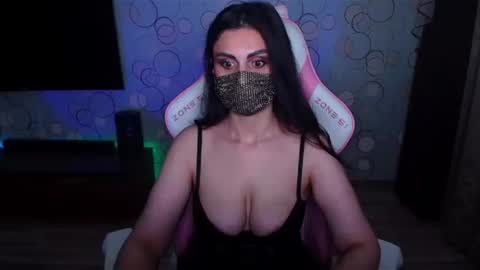 yasmina online show from June 2026 07:07:01 AM