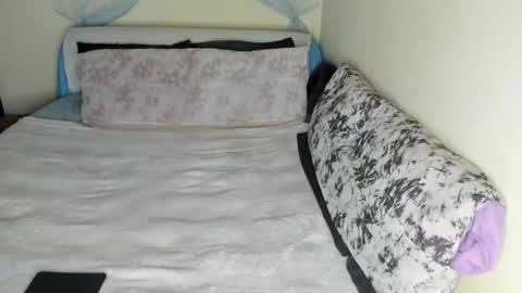 Yasmina online show from June 2026 10:22:01 PM