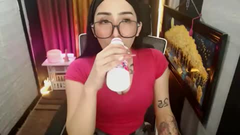 Snapshot of yassiered chatting on November 2025 10:37:02 AM yassiered online show from November 2025 10:37:02 AM