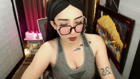 Snapshot of yassiered chatting on February 2026 02:04:01 AM yassiered online show from February 2026 02:04:01 AM