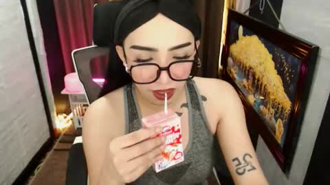 Snapshot of yassiered chatting on February 2026 10:03:02 AM yassiered online show from February 2026 10:03:02 AM