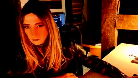 yassminhot84 online show from June 2026 10:59:01 PM