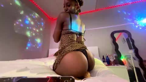 yayakitty2000 online show from May 2026 05:16:01 AM