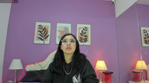 Snapshot of yayaqueen chatting on June 2026 12:10:02 PM Yaya online show from June 2026 12:10:02 PM