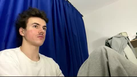 yayay333 online show from March 2026 10:17:03 PM