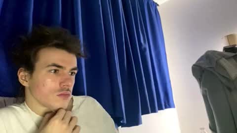 yayay333 online show from March 2026 06:33:01 PM