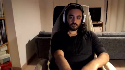 yeeaahoo online show from February 2026 07:54:02 PM