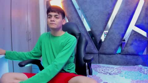 Snapshot of yef_thinn chatting on October 2025 03:31:02 AM yef_thinn online show from October 2025 03:31:02 AM