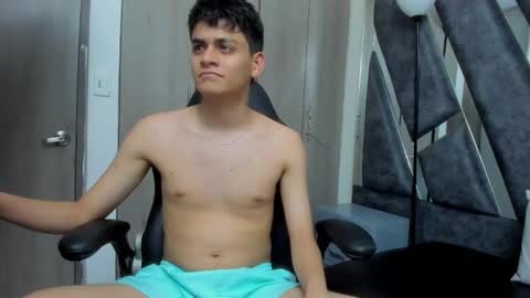 Snapshot of yef_thinn chatting on January 2026 03:53:01 AM yef_thinn online show from January 2026 03:53:01 AM