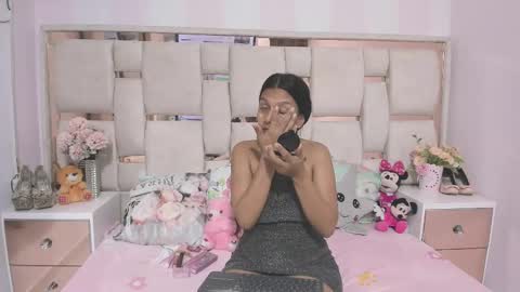 Snapshot of yeinsoliveros chatting on December 2025 11:15:01 AM Yeins online show from December 2025 11:15:01 AM