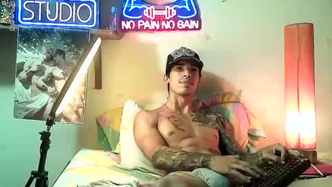 yeisoncastellanos1999 online show from November 2025 07:24:02 PM